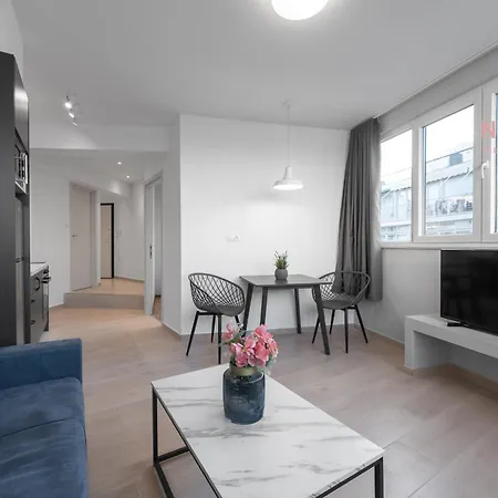 Venus, Nilie Hospitality Mgmt Apartment